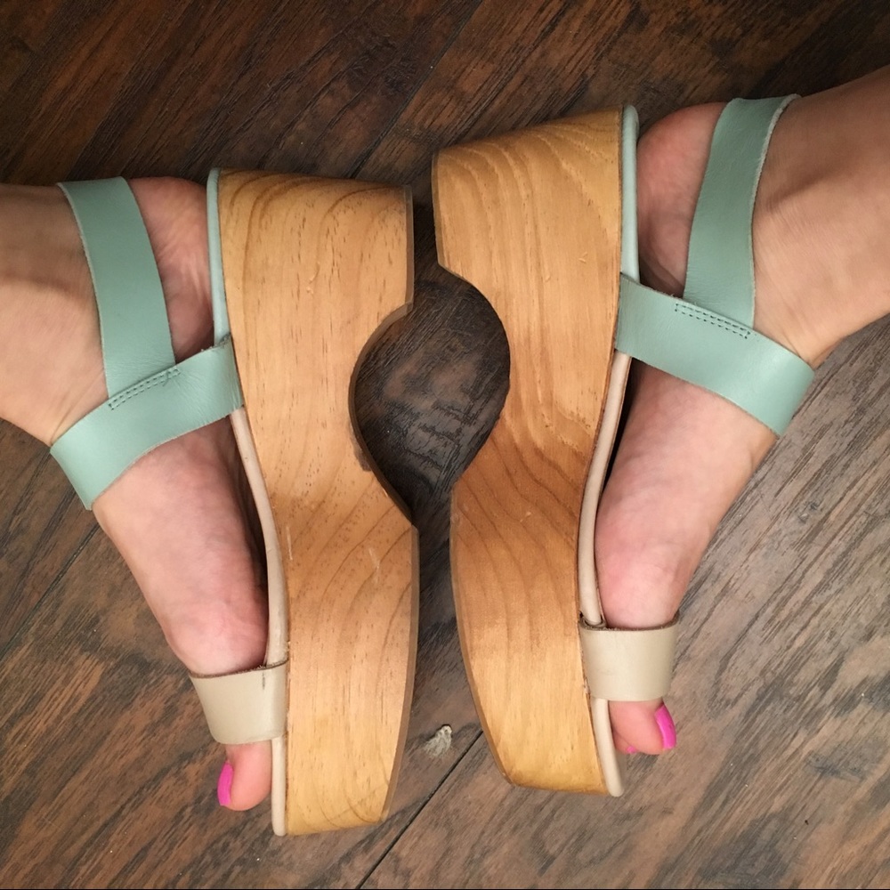 Zara leather wooden sandals